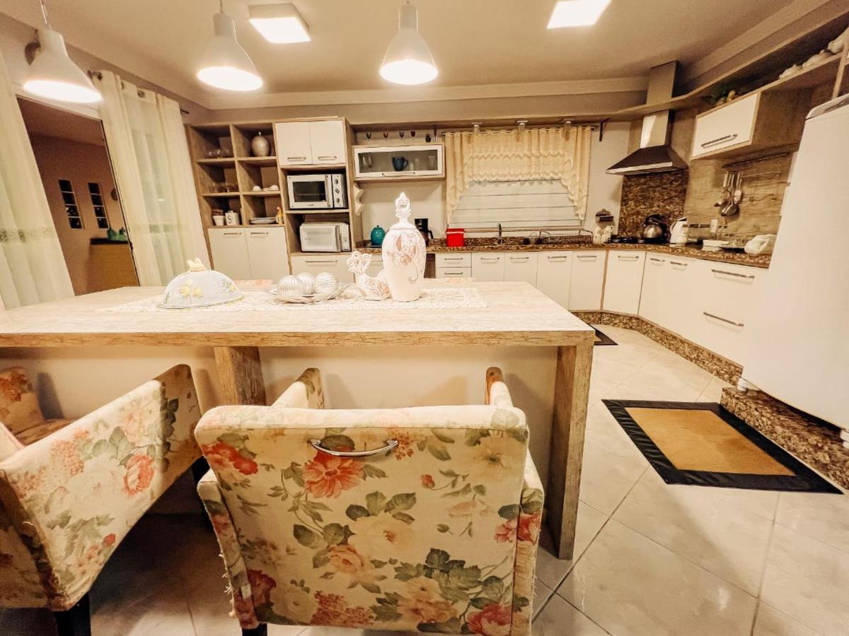 Casa Confortavel Em Local Tranquilo. Rodeio Ngoại thất bức ảnh